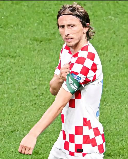 淘汰出局！总经理场边指挥引众怒 卖赵睿换场馆运营拉胯？