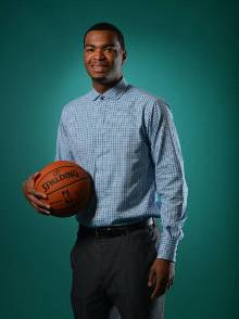 亨德森是所 亨德森是所