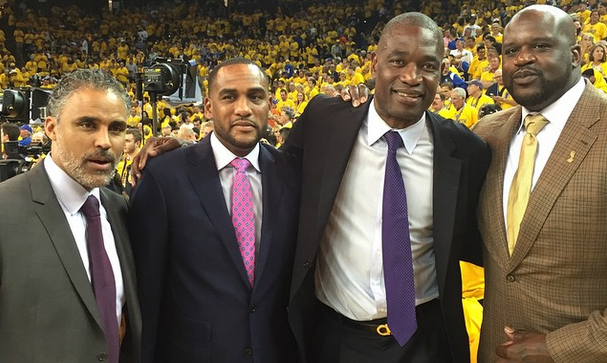 但反映了球 但反映了球