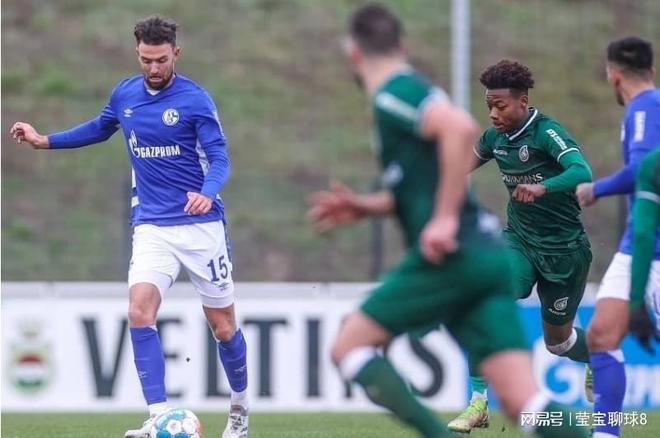 底的球队 底的球队